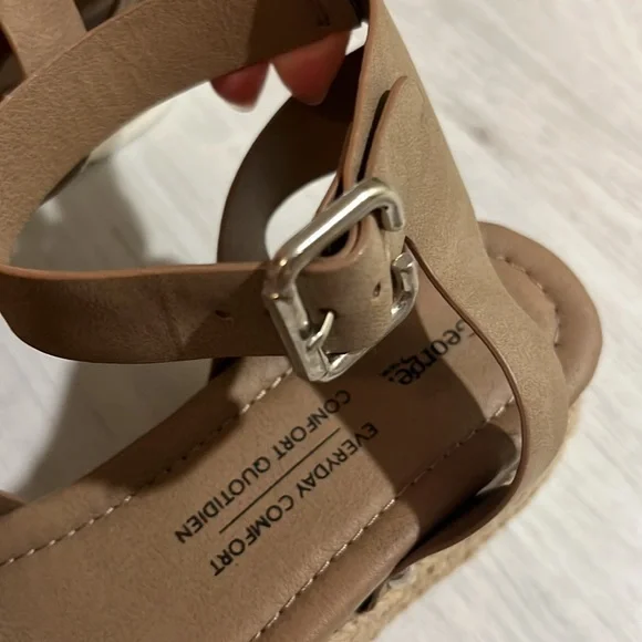 Platform Sandals - Picture 6 of 6